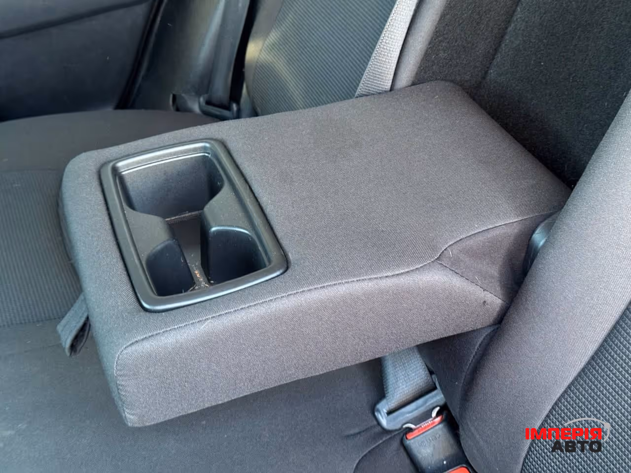 Toyota RAV4 - фото 48