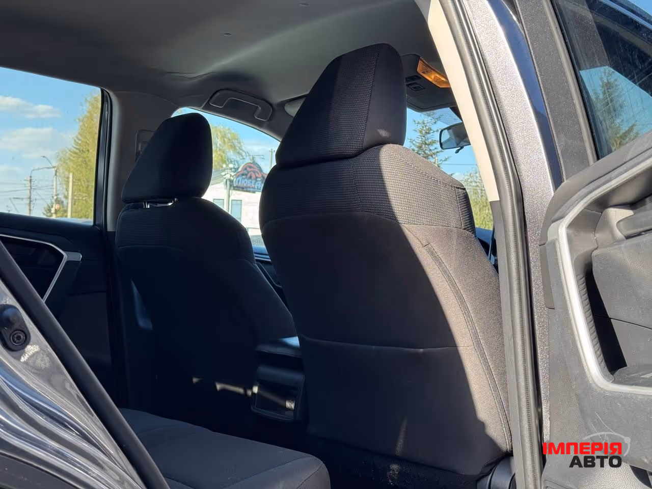 Toyota RAV4 - фото 57