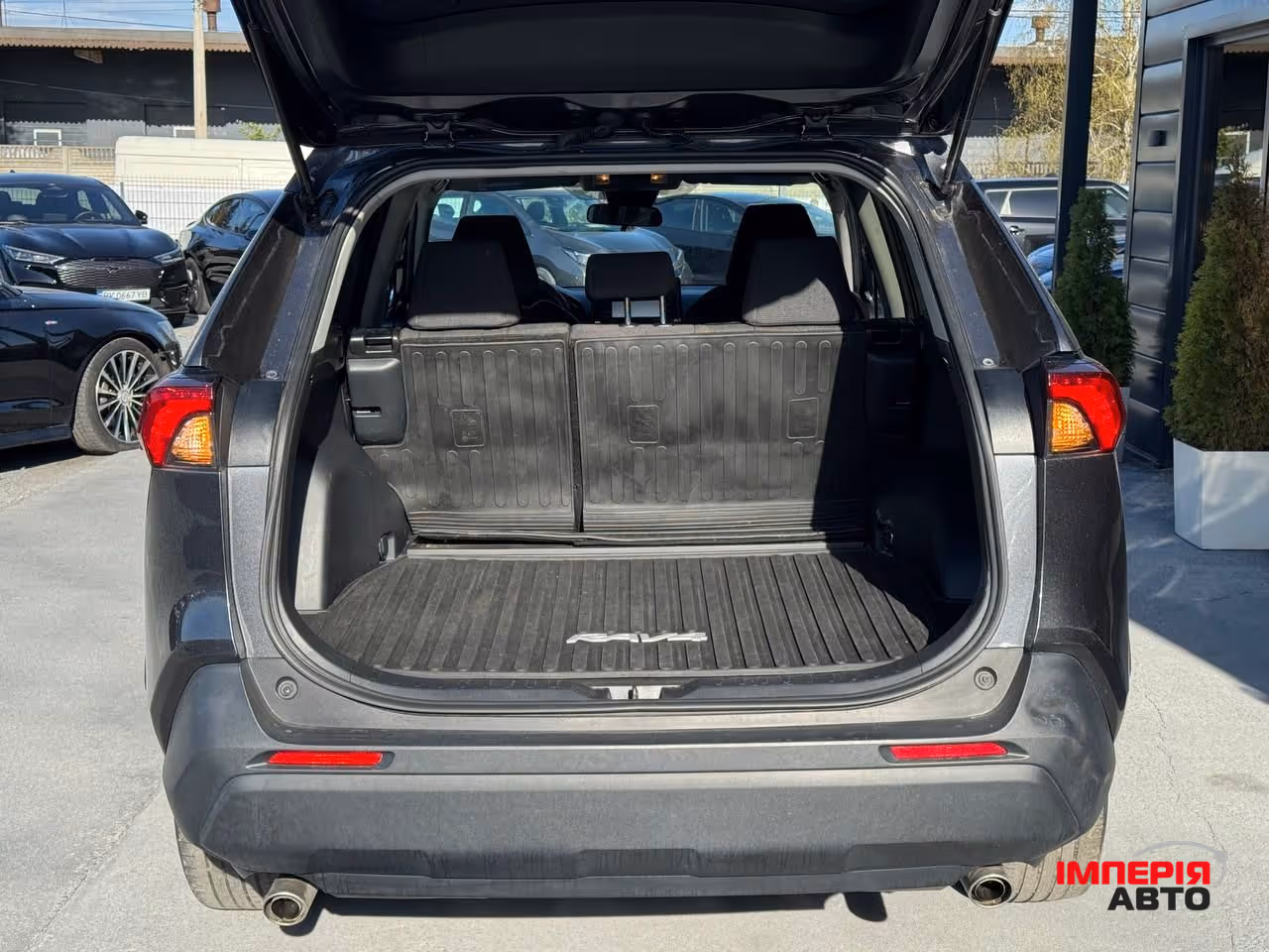 Toyota RAV4 - фото 19