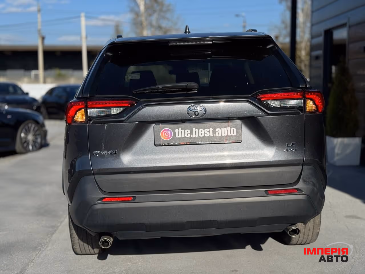 Toyota RAV4 - фото 13