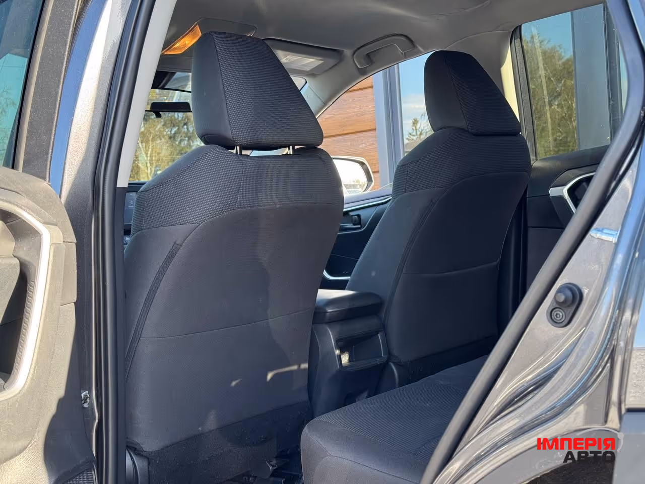 Toyota RAV4 - фото 47