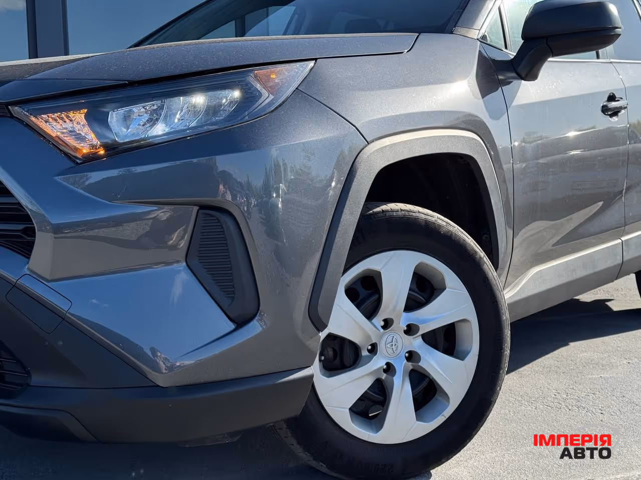 Toyota RAV4 - фото 5