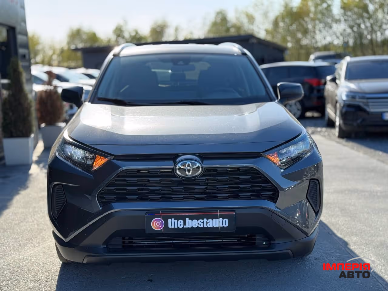 Toyota RAV4 - фото 8