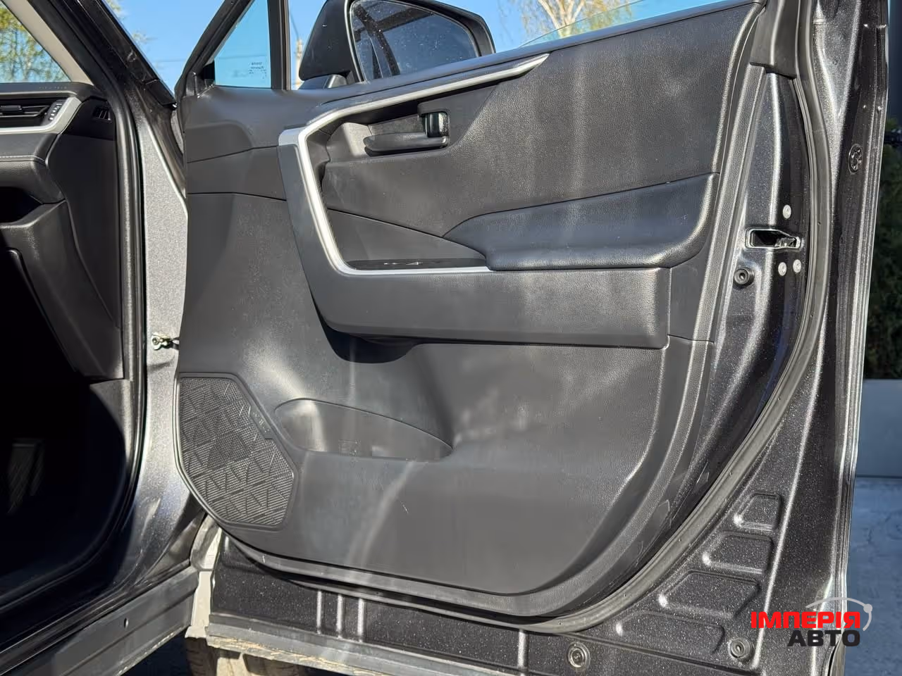 Toyota RAV4 - фото 60
