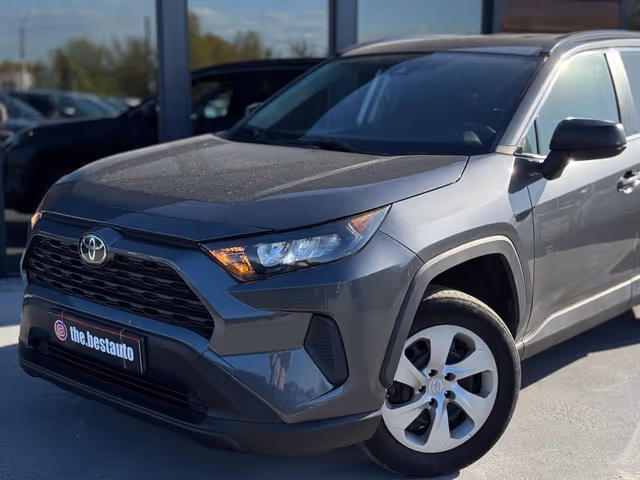 Toyota RAV4 - фото 2