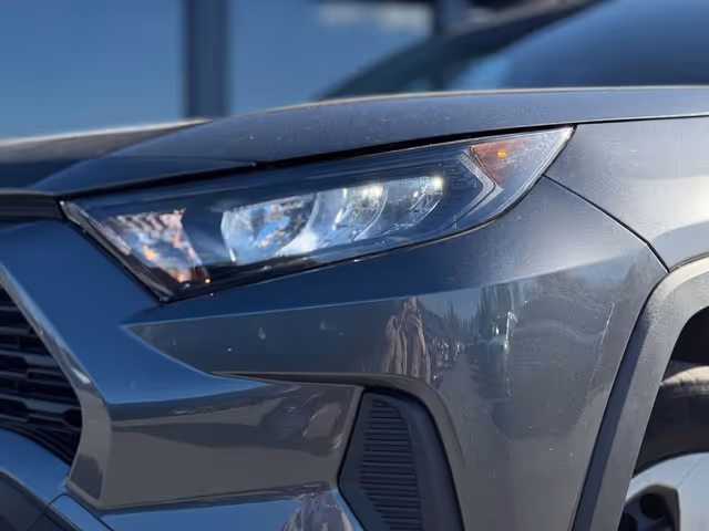 Toyota RAV4 - фото 4