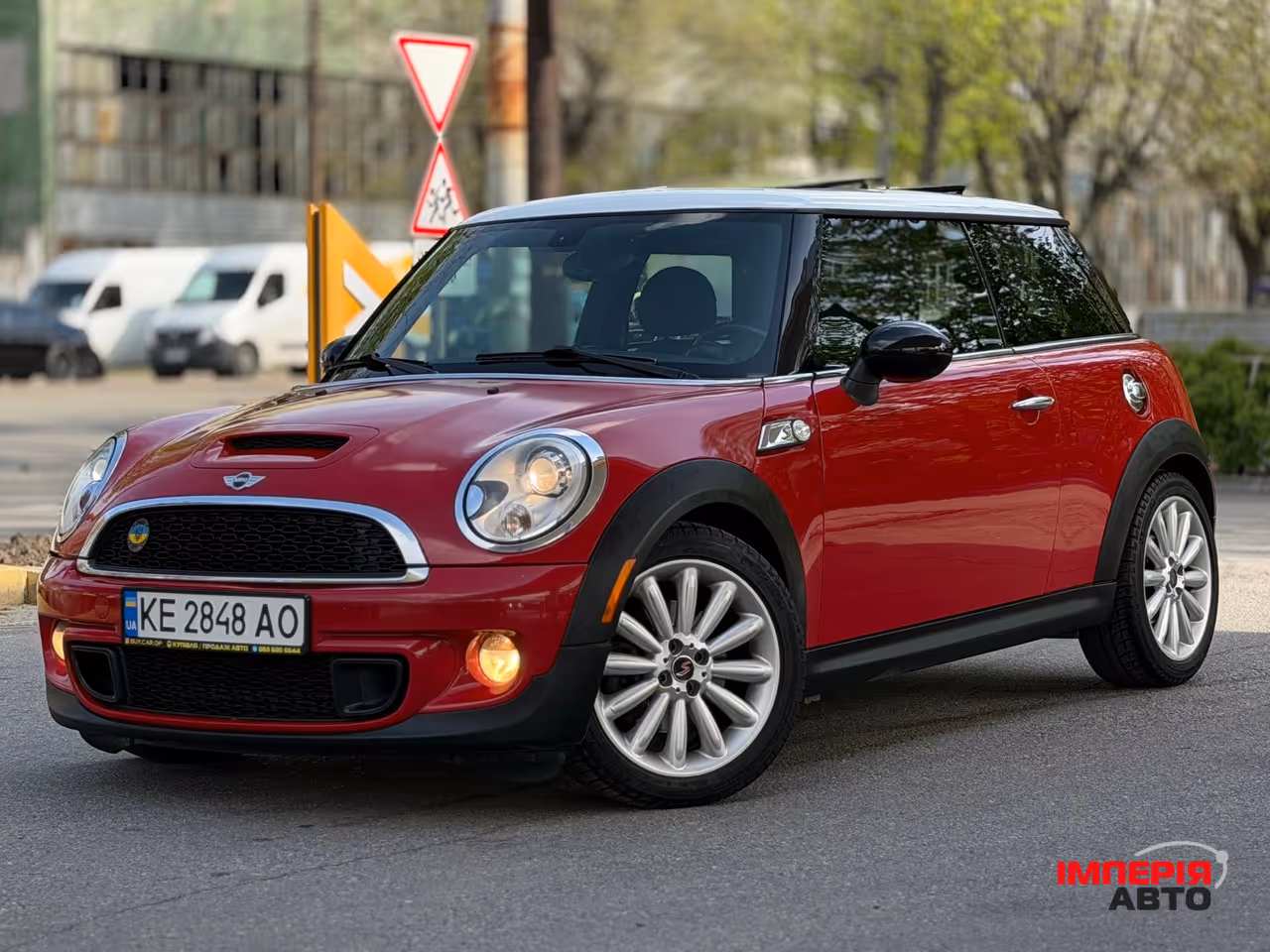 Mini Hatch - фото 1