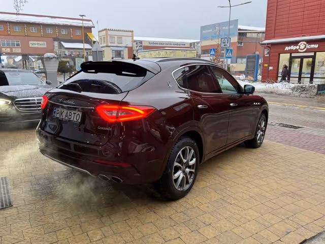 Maserati Levante - фото 4