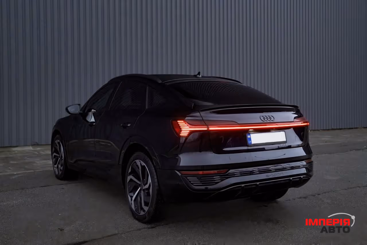 Audi Q8 e-tron - фото 4