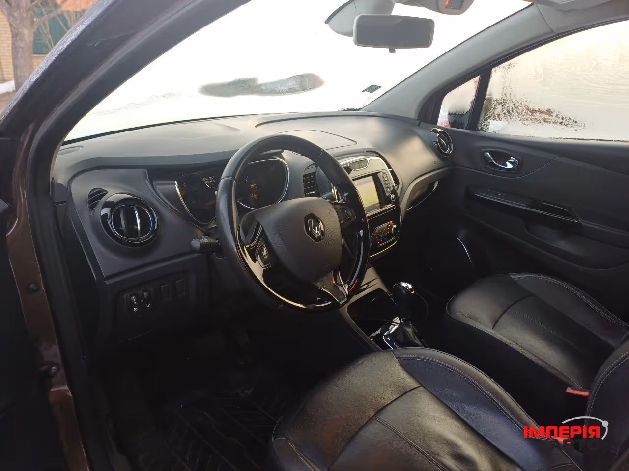 Renault Captur - фото 6