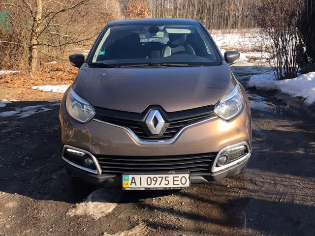Renault Captur - фото 1