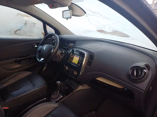 Renault Captur - фото 5