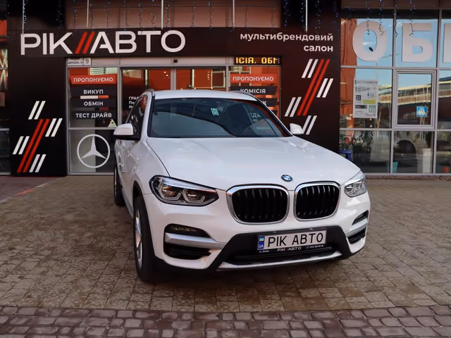 BMW X3 - фото 1