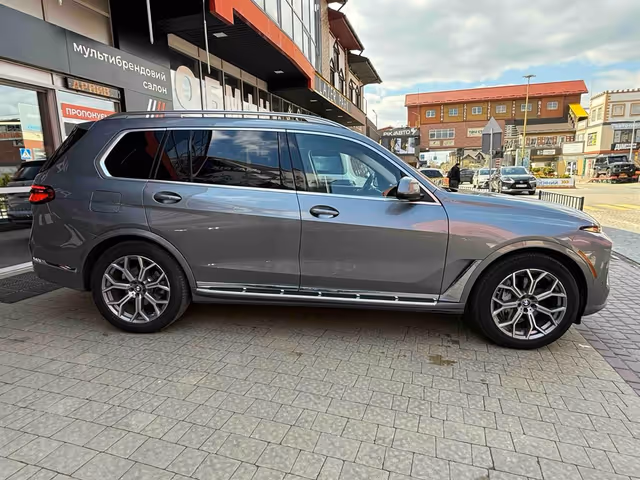 BMW X7 - фото 3