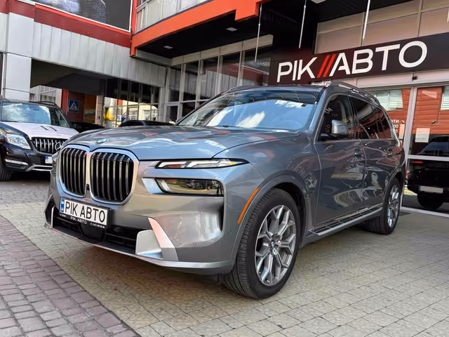 BMW X7 - фото 2