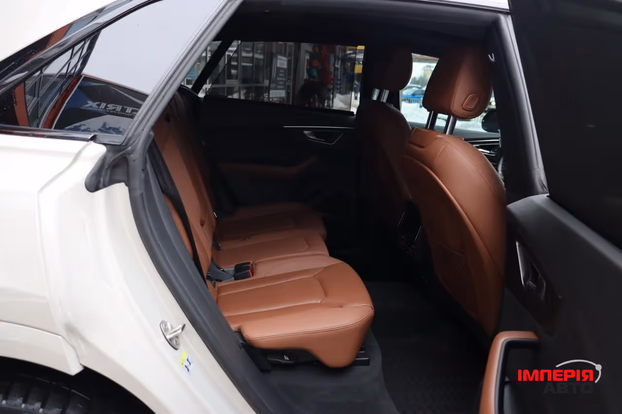 Audi Q8 - фото 9