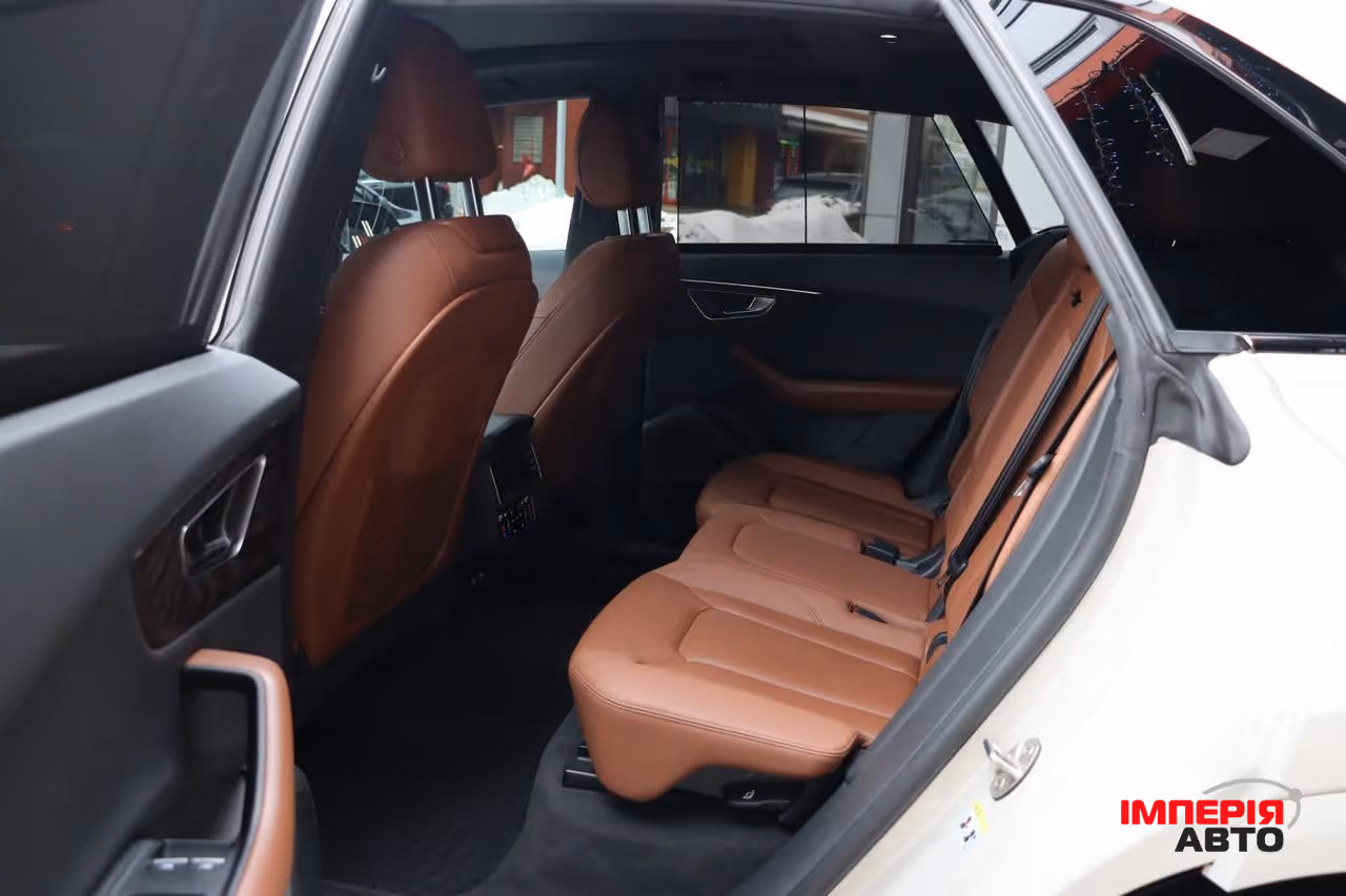 Audi Q8 - фото 6