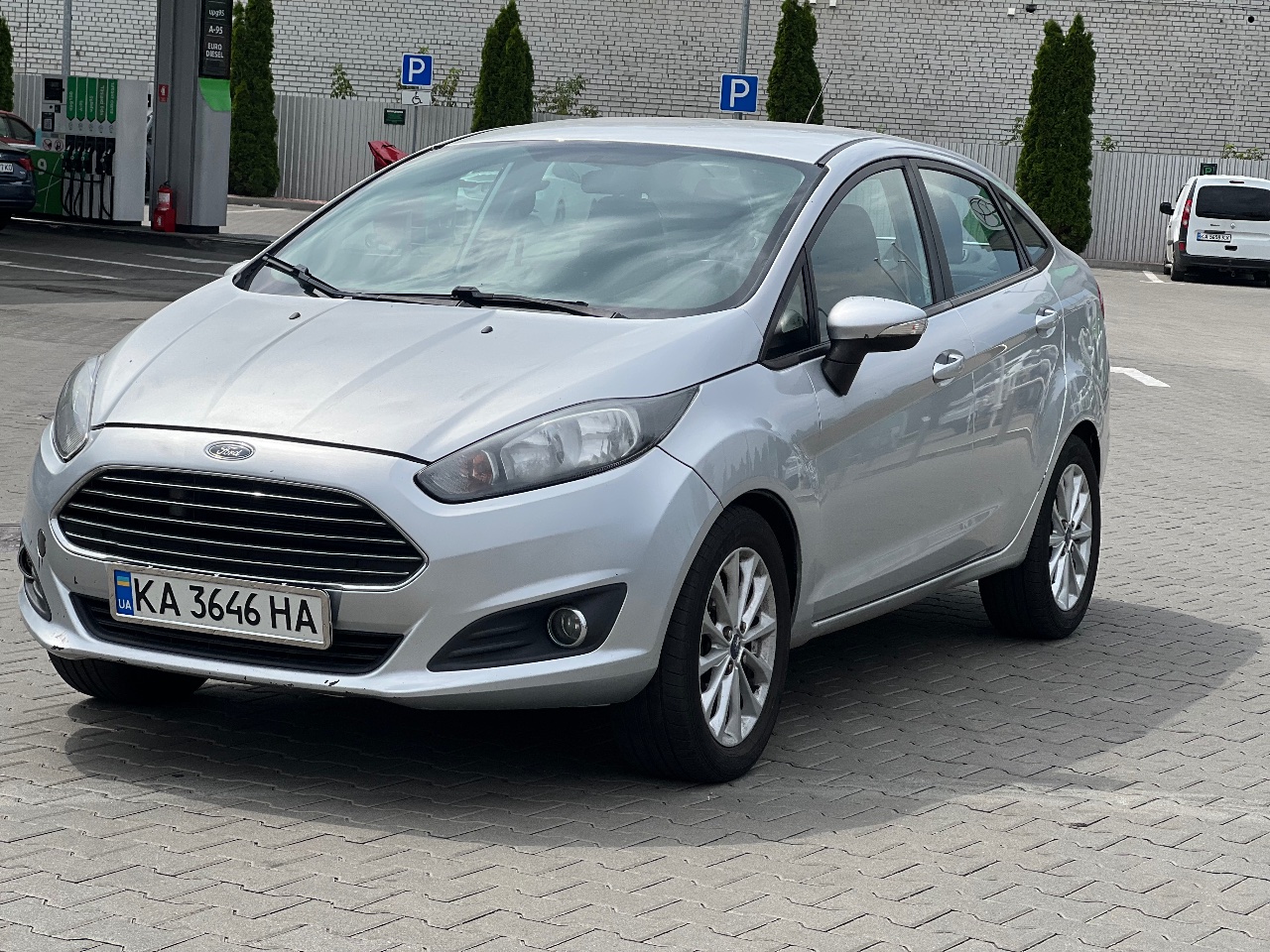 Ford Fiesta - фото 1