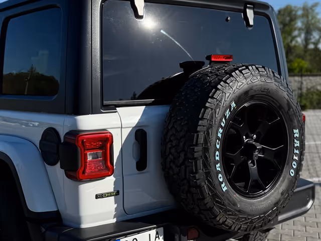 Jeep Wrangler - фото 3