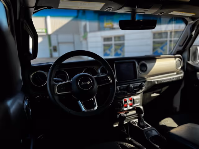 Jeep Wrangler - фото 5