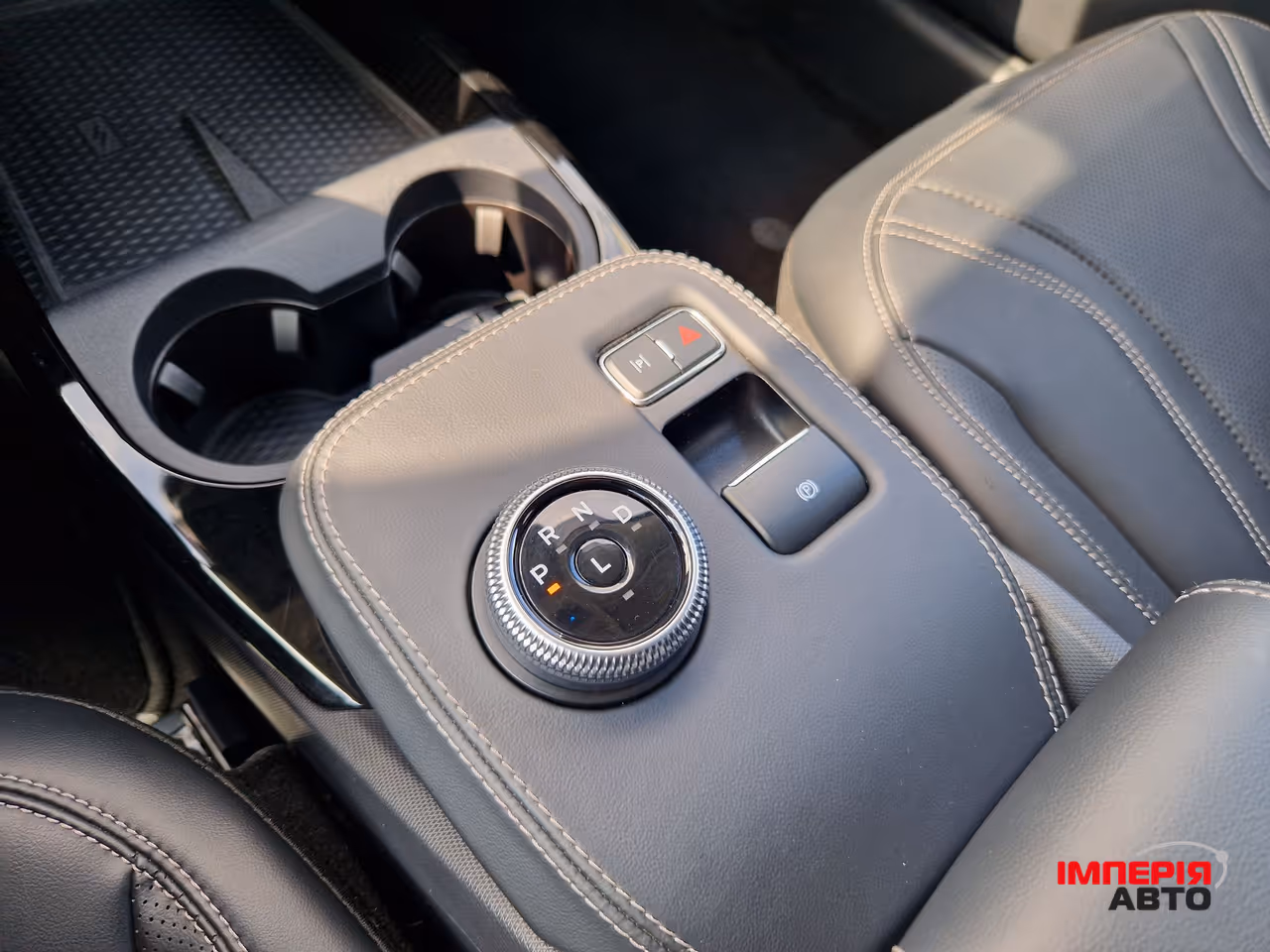 Ford Mustang Mach-E - фото 27