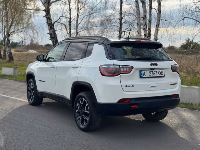 Jeep Compass - фото 3