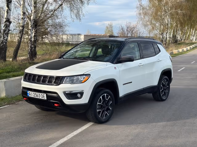 Jeep Compass - фото 1