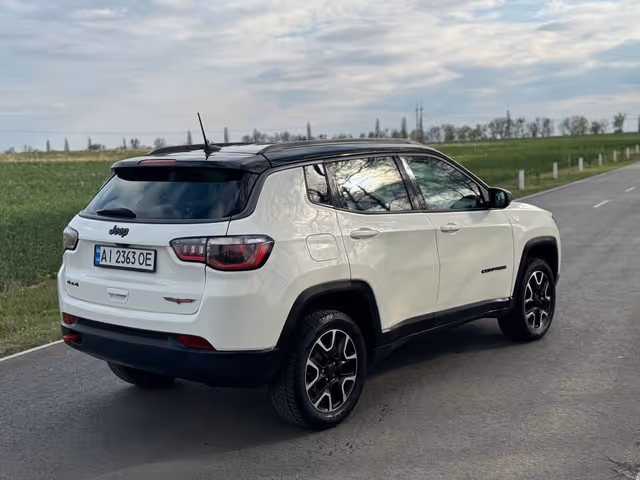 Jeep Compass - фото 4
