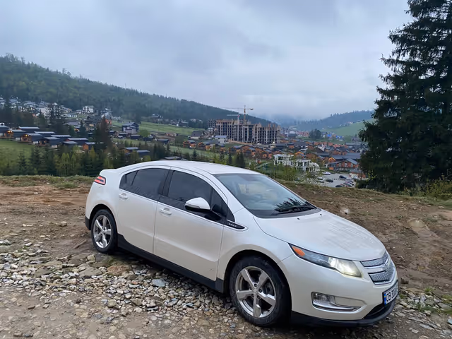 Chevrolet Volt - фото 1