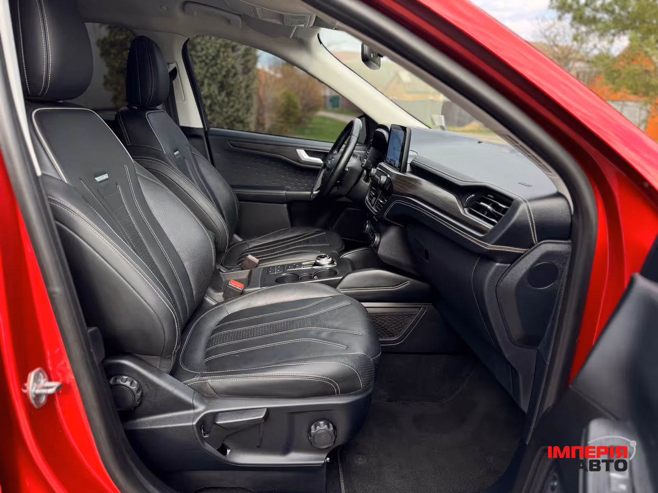 Ford Kuga - фото 14
