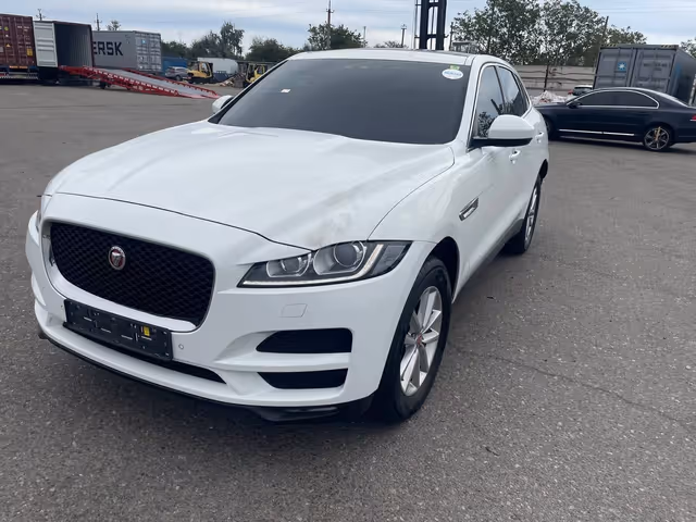 Jaguar F-Pace - фото 2
