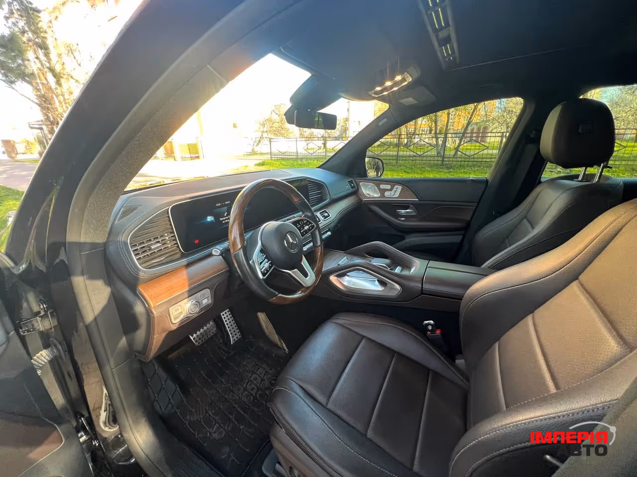 Mercedes-Benz GLS - фото 8