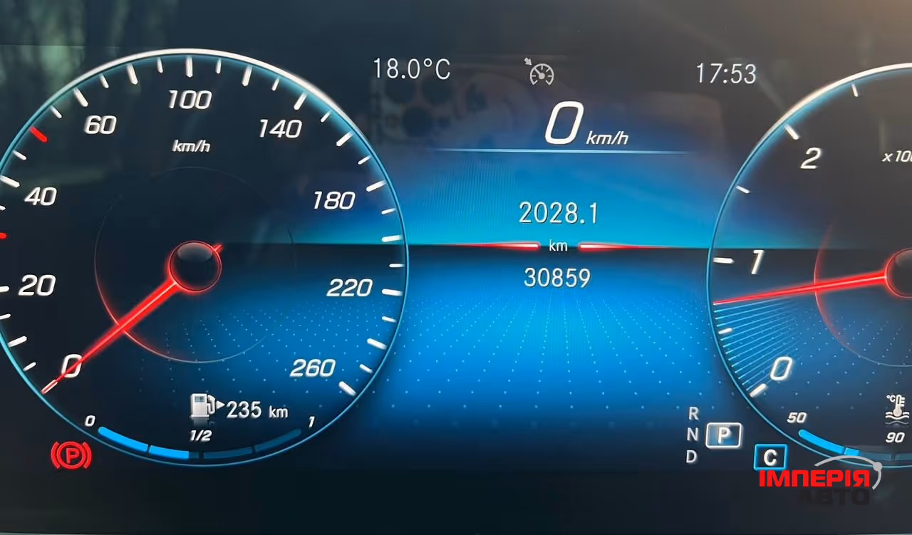 Mercedes-Benz GLS - фото 12