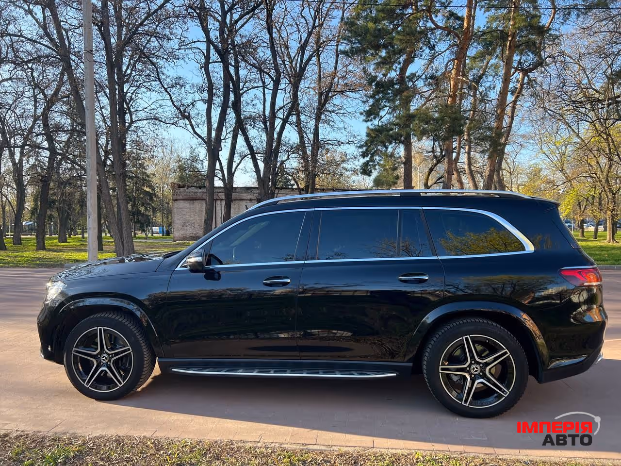 Mercedes-Benz GLS - фото 10