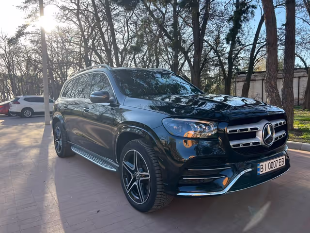 Mercedes-Benz GLS - фото 1