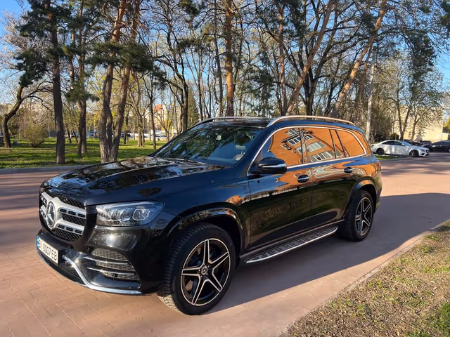 Mercedes-Benz GLS - фото 3