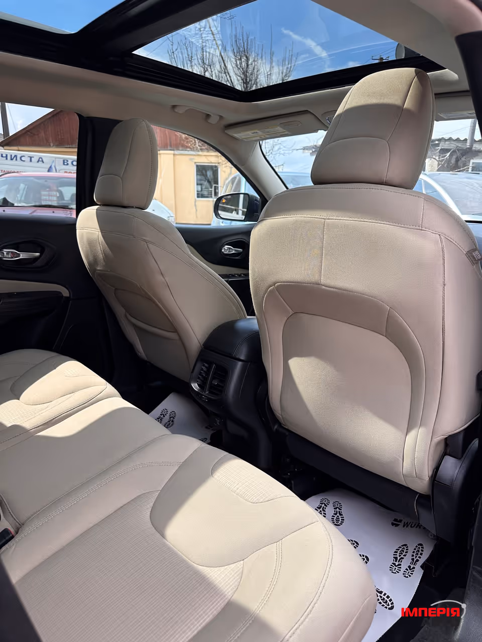 Jeep Cherokee - фото 6