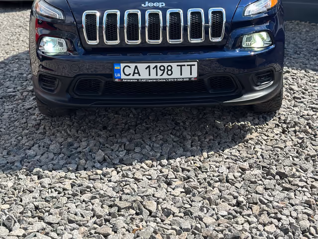 Jeep Cherokee - фото 3