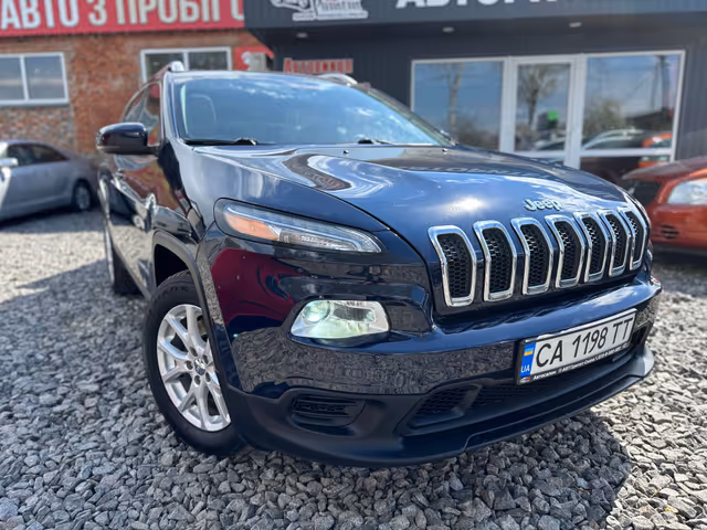 Jeep Cherokee - фото 1