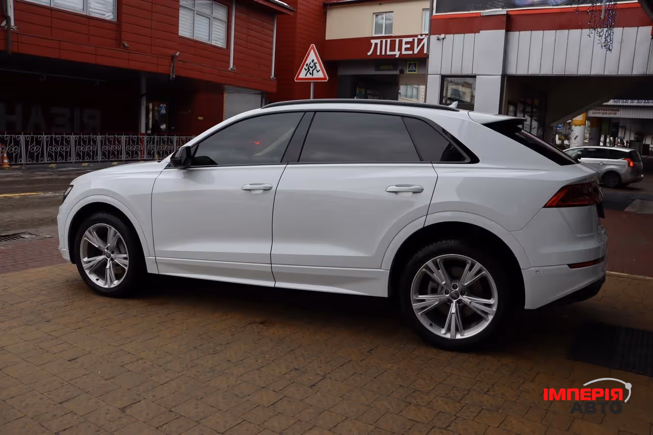 Audi Q8 - фото 4