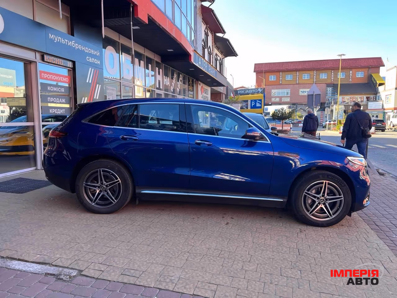 Mercedes-Benz EQC - фото 3