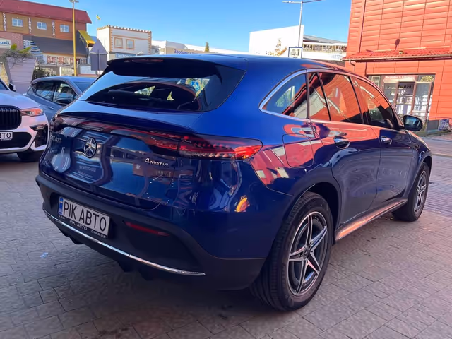 Mercedes-Benz EQC - фото 4
