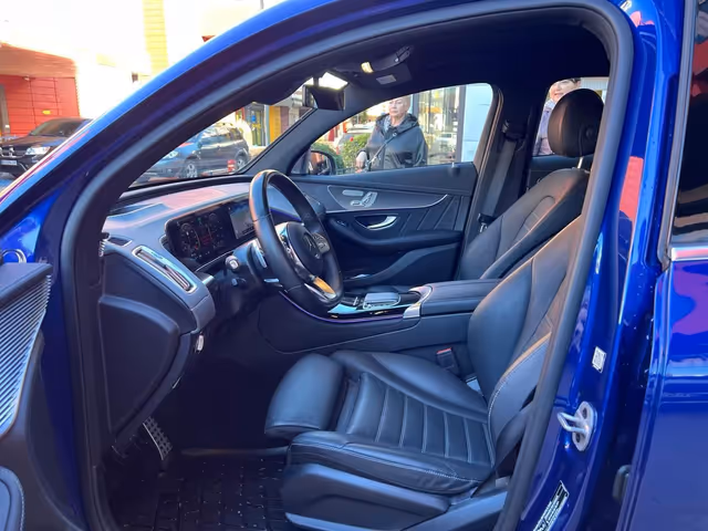 Mercedes-Benz EQC - фото 5