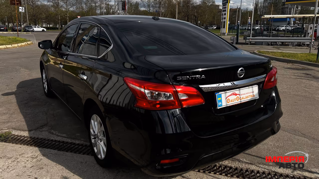Nissan Sentra - фото 3