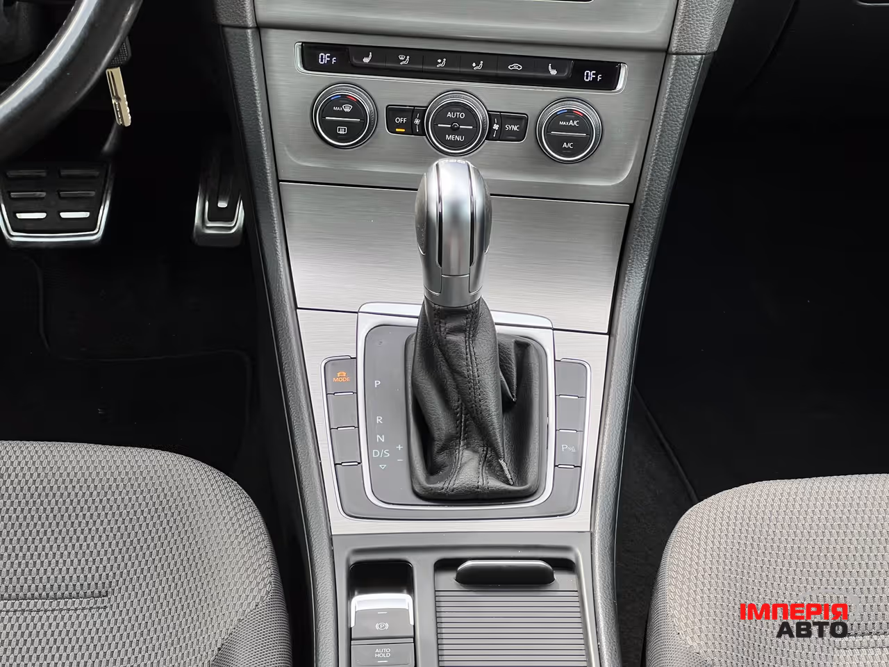 Volkswagen Golf GTD - фото 13