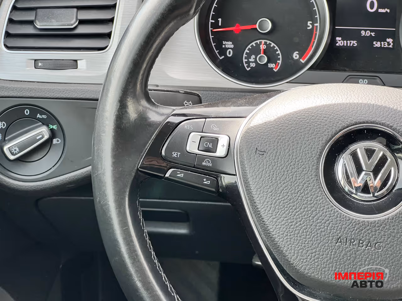 Volkswagen Golf GTD - фото 10