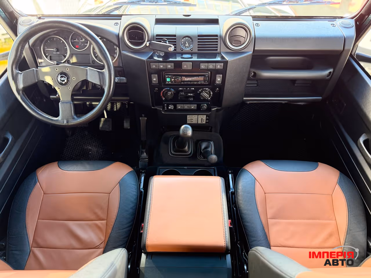 Land Rover Defender - фото 10