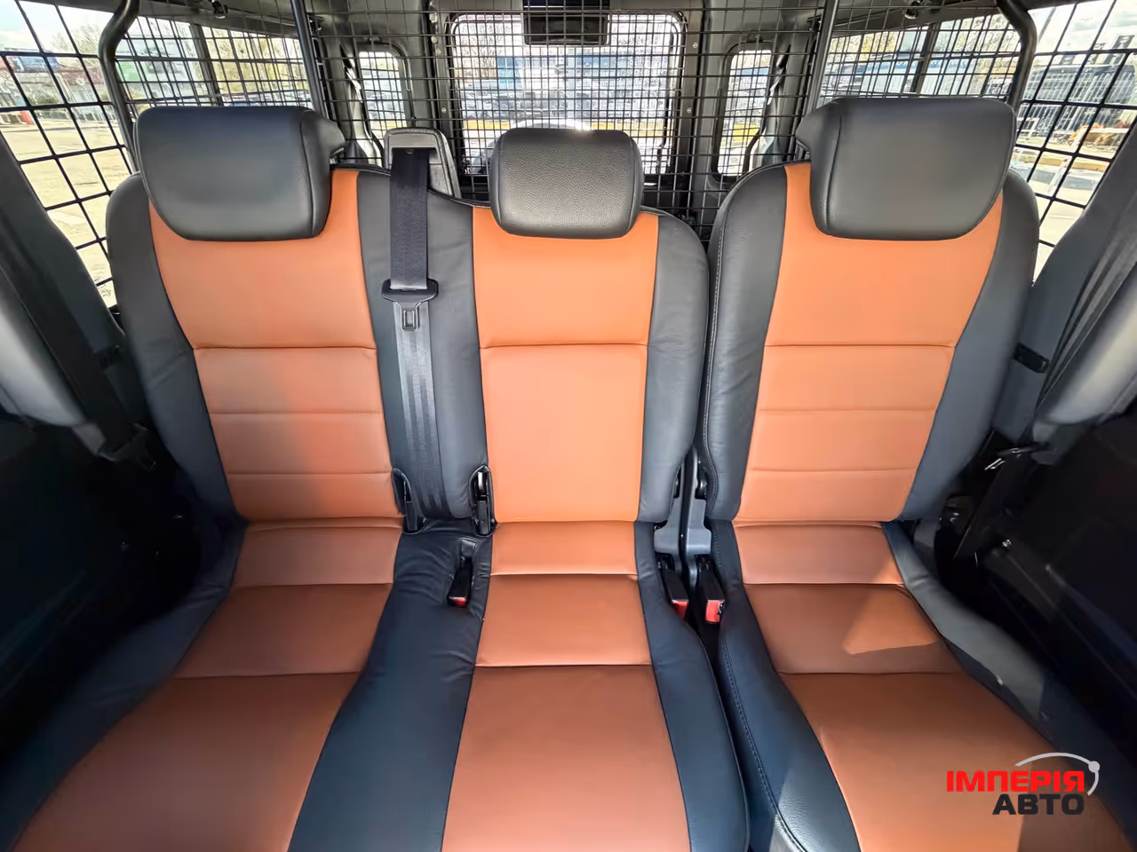 Land Rover Defender - фото 7