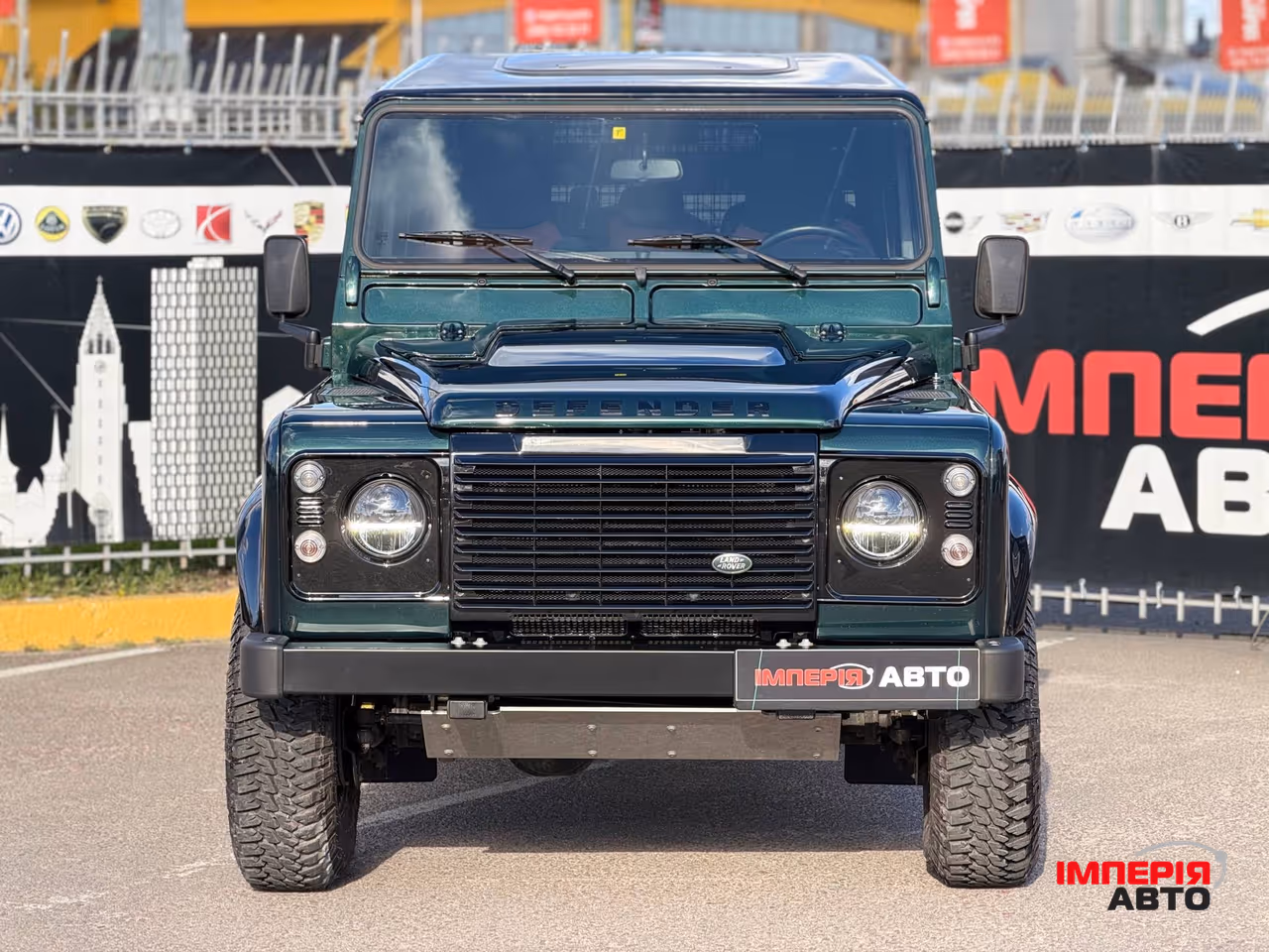 Land Rover Defender - фото 3