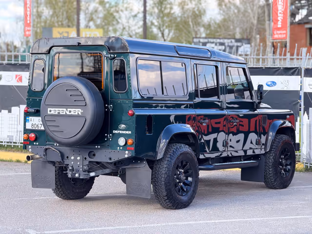 Land Rover Defender - фото 5